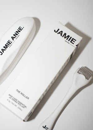 JAMIE ANNE Roller with case and box packaging
