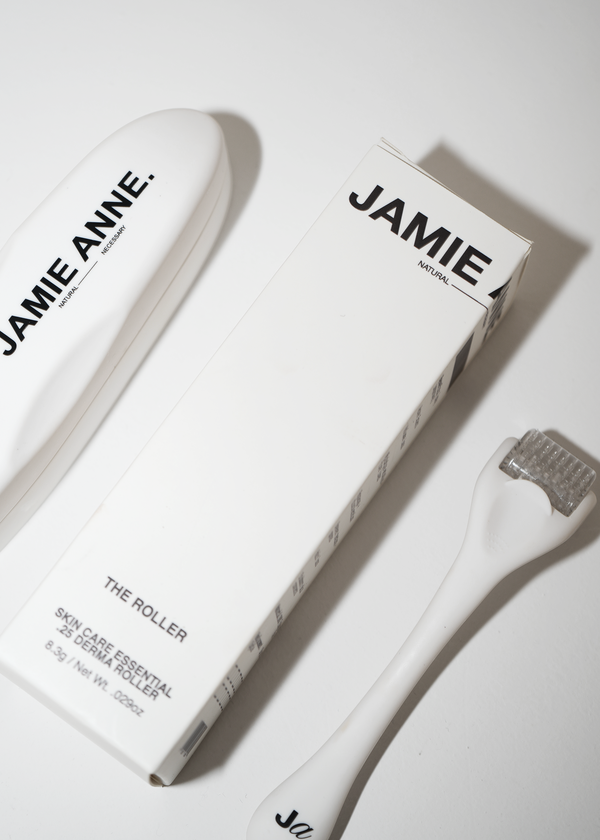 JAMIE ANNE Roller with case and box packaging